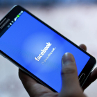 Facebook alertará a los que interactúen con contenidos nocivos sobre la Covid