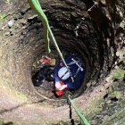 Rescaten un gos que havia caigut en un pou de 9 metres a Isona i Conca Dellà