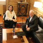La alcaldesa de Barcelona, Ada Colau, y el líder de ERC en la ciudad condal, Ernest Maragall, ayer.