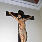 El Sant Crist de Sant Antoni llueix restaurat des de diumenge.
