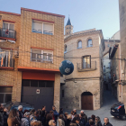 Un grupo de visitantes al centro histórico de Fraga.