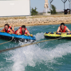 Una de les activitats aquàtiques que es poden practicar a les basses de reg de Gimenells i Pla de la Font.