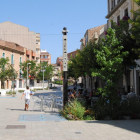 Ocio y seguridad  -  Las obras de reforma del centro urbano contaron con la instalación de unos tótems en cada una de las plazas que, aparte de servir de punto wi-fi, también cuentan con cámaras de videovigilancia para mejorar la seguridad de l ...