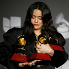 Rosalía s'endú cinc Grammy Llatins