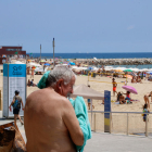 Las playas de Barcelona superaron, por la tarde, el límite de aforo.