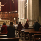 Misa celebrada ayer en la Catedral de Lleida, la primera tras la entrada en la fase 1. 