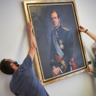 El Parlamento navarro aprobó el lunes la retirada de un retrato del rey emérito Juan Carlos I.