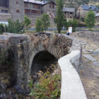 Estado actual del puente románico de Alós d’Isil.