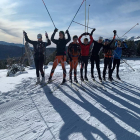 Membres del Club d’Esquí de Bellver de Cerdanya van entrenar-se ahir a l’estació de Lles.