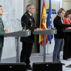 El cap d’Estat Major de la Guàrdia Civil, José Manuel Santiago, a l’esquerra de la imatge.