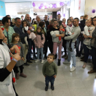 Familias que participaron ayer durante la actuación de los Pallapupas. 