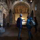 Visitants ahir a Santa Eulàlia d’Erill la Vall, tercer temple del romànic de la Vall de Boí a reobrir.