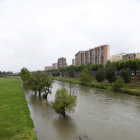 El riu Valira, amb més cabal ahir al seu pas per la Seu d’Urgell.