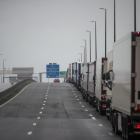 Entre 7.000 y 10.000 camioneros españoles se encuentran varados en la frontera británica.