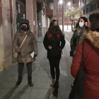 Algunas de las participantes en la marcha exploratoria para mujeres en zonas de ocio nocturno de Lleida para detectar elementos y espacios inseguros.