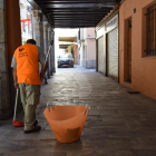 Un municipi lleidatà reforça la neteja dels carrers amb persones a l'atur