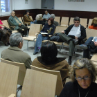 Imagen de archivo de pacientes en una sala de espera de un CAP.