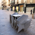 Les terrasses tornen a estar tancades, igual que durant la primavera i part de l’estiu.