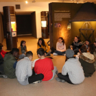 Un grup d’alumnes en una de les visites escolars a l’exposició del Museu de la Noguera.