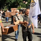 Protesta a Foix per la mort d’un ós a trets a l’Arieja.