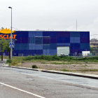 El supermercado tiene una superficie de 1.950 metros cuadrados junto a la antigua N-II en Cervera.