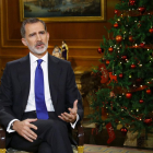 El Rei Felip VI pronuncia el seu tradicional discurs de Nit de Nadal, des del Palau de La Zarzuela.