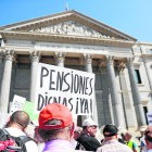 Protesta de pensionistes davant del Congrés dels Diputats.