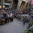 Un instant de la negociació entre les forces mores i cristianes, ahir a la plaça Paeria
