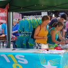 Puesto de venta de merchandising de la ANC en Balaguer.