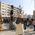 L’acte va començar amb l’actuació de la Colla Gegantera de Lleida.