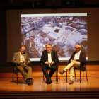 Pep Tort, Joan Ramon González i Joan Baigol, ahir en el debat sobre el Consorci a l’Espai Orfeó.