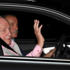 El rey Juan Carlos a su llegada a la Clínica Quirón para someterse a la intervención quirúrgica cardíaca.