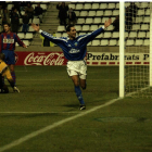 Gerard Escoda celebra un gol durant la seua etapa de futbolista a la UE Lleida.