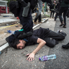 La violència torna als carrers de Hong Kong