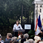 La ministra Delgado participó ayer en los actos de homenaje a los republicanos que liberaron París.