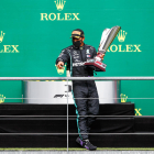Lewis Hamilton celebra un nou triomf al Mundial, el cinquè en set carreres.