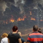 L’incendi continuava ahir actiu i es van evacuar 3.000 persones.