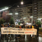 Movilización ayer contra el arresto de uno de los jóvenes excarcelados en Lleida. 