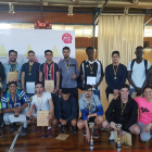 Els futbolistes guardonats, després de l’acabament del campionat organitzat per la Paeria.