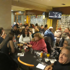 Algunos de los asistentes a la cena de Nochebuena del Bar Nou. 