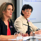 La ministra de Transició Ecològica, Teresa Ribera, amb la portaveu de l’Executiu, Isabel Celaá, ahir.