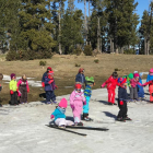 Imatge de nens esquiant a Tuixent aquesta setmana.