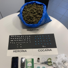 Vista de la droga decomissada al detingut dimarts a Lleida.