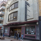 Vista general de la fachada de los Cinemes Majèstic, ubicados en la avenida de Catalunya. 