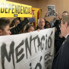 Diversos membres dels CDR de Sabadell es van enfrontar al president de la Generalitat, Quim Torra.