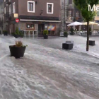 El Passeig dera Libertat de Vielha, inundado.
