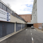 El parking del hospital Arnau de Lleida recupera el acceso habitual