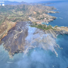 Un incendi a Portbou crema unes 50 hectàrees de terreny forestal