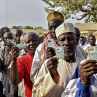 Colas para votar en la localidad nigeriana de Abuja.