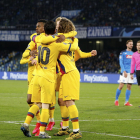 Semedo, De Jong y Messi se abrazan con Griezmann para festejar el tanto del francés que daba un valioso empate al Barça.